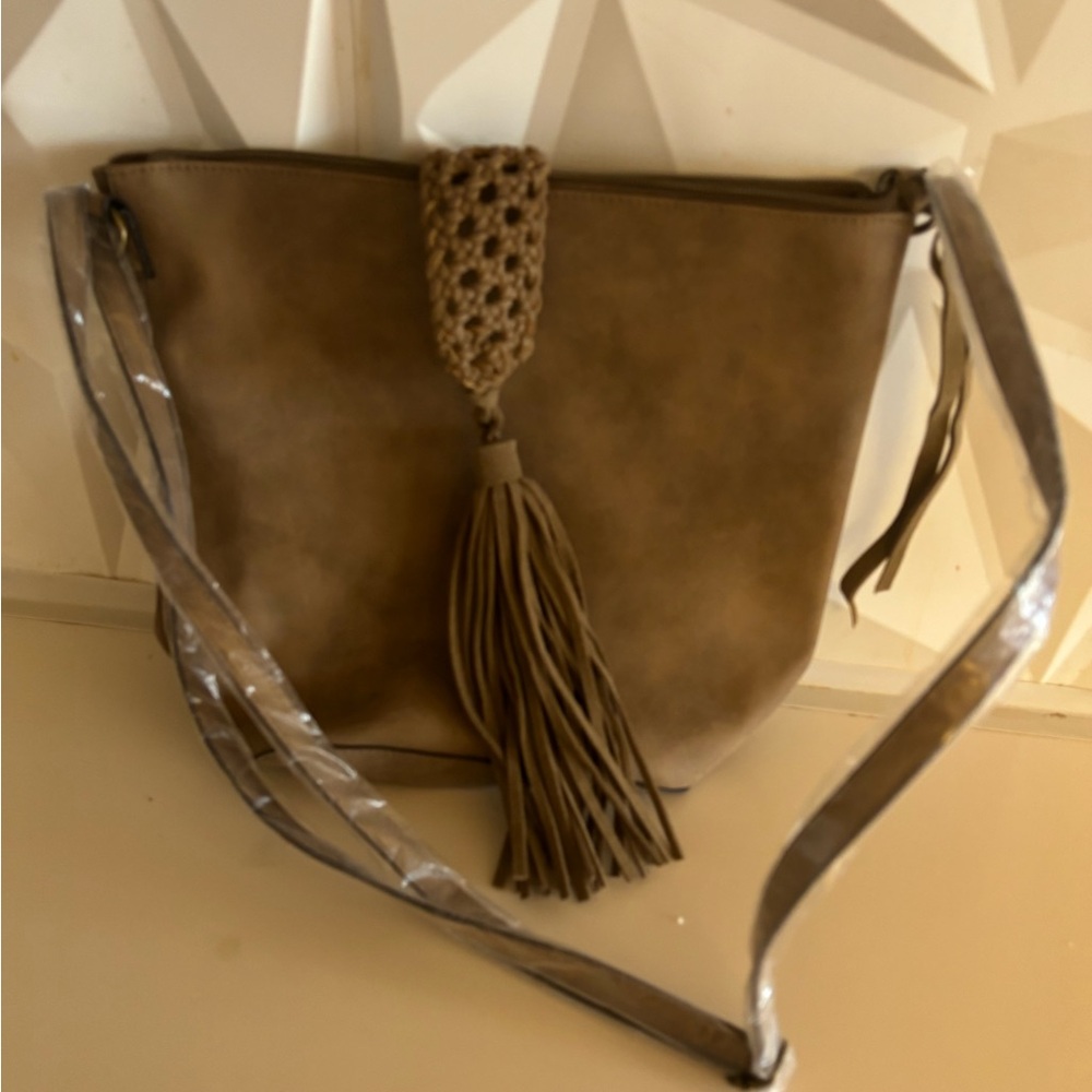 Elegant Tan Shoulder Bag with Tassel